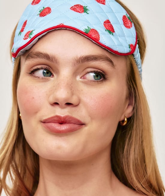 Masque motifs fraises;