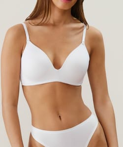 Soutien-gorge ampliforme en microfibre;