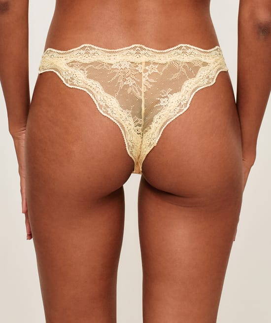 Lace thong;