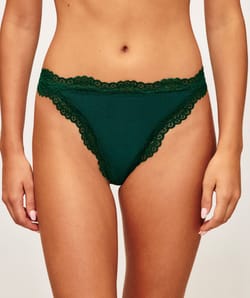 String en coton et dentelle;