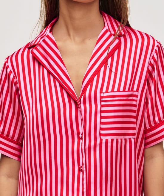 Short-sleeved striped satin shirt;