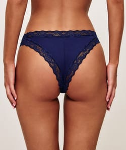 Cotton and lace thong;
