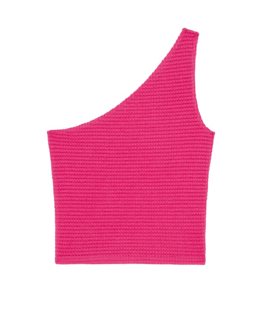 Asymmetric crochet top;