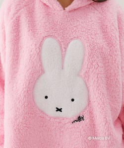Miffy plaid sweater;