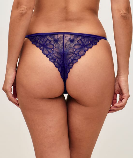 Lace thong;
