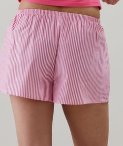 Short de rayas;