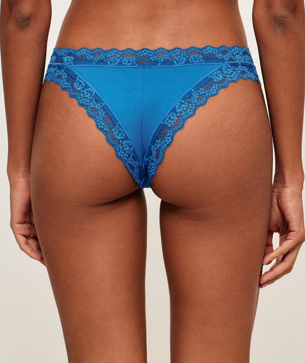 Cotton and lace thong;