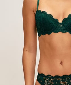 Soutien-gorge ampliforme en dentelle florale;