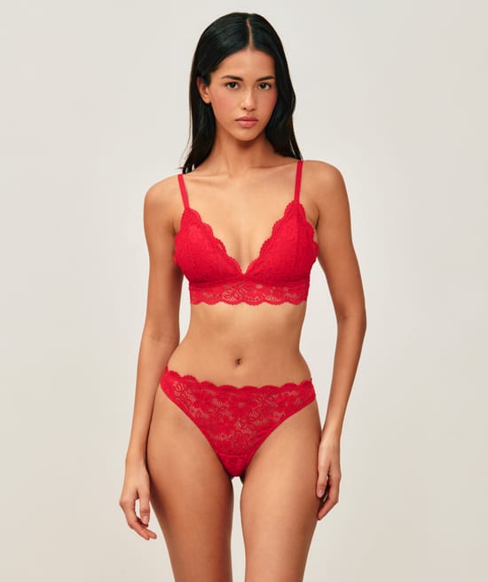 Tanga en dentelle florale;