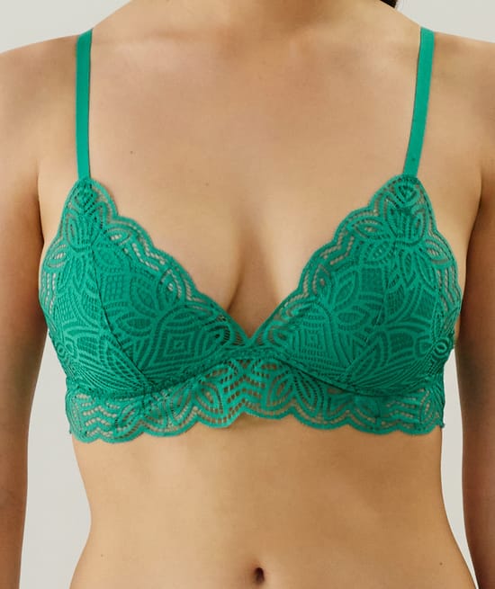 Lace push-up triangle bra;