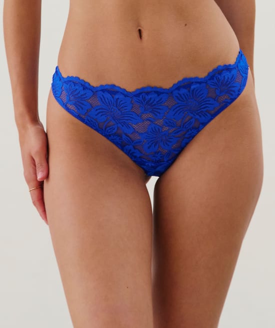 Tanga en dentelle;