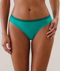 Tanga van microvezel en kant;