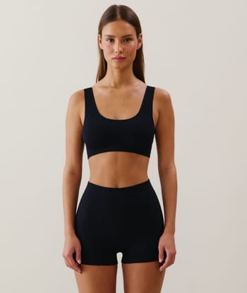 Seamless bra;