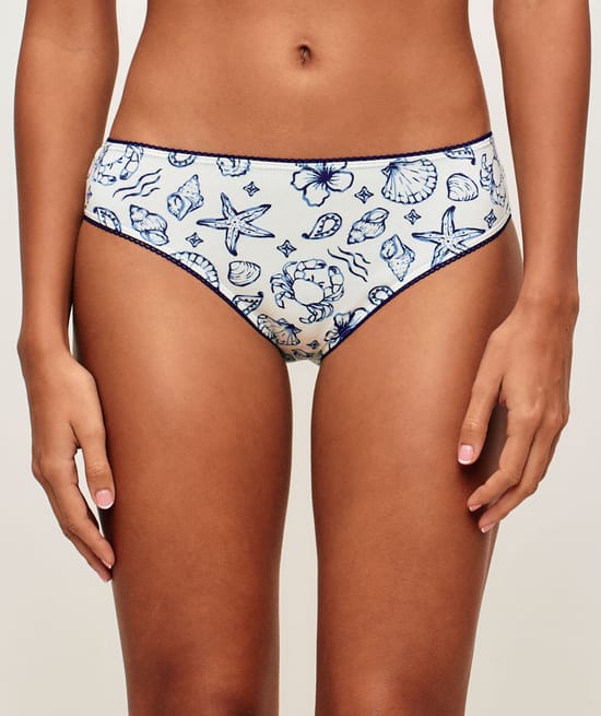 Pack of 3 cotton panties;