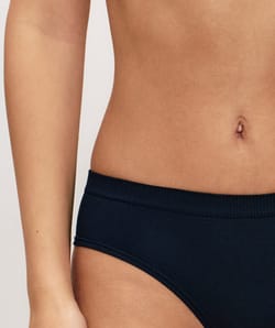 plain seamless shorty - black;