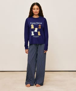 Ensemble t-shirt et pantalon motifs chiots;