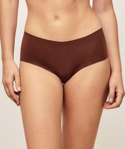 Pack of 2 seamless microfiber shorts;