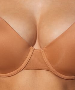Soutien-gorge ampliforme en microfibre;