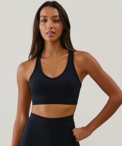 Brassière sport en microfibre;