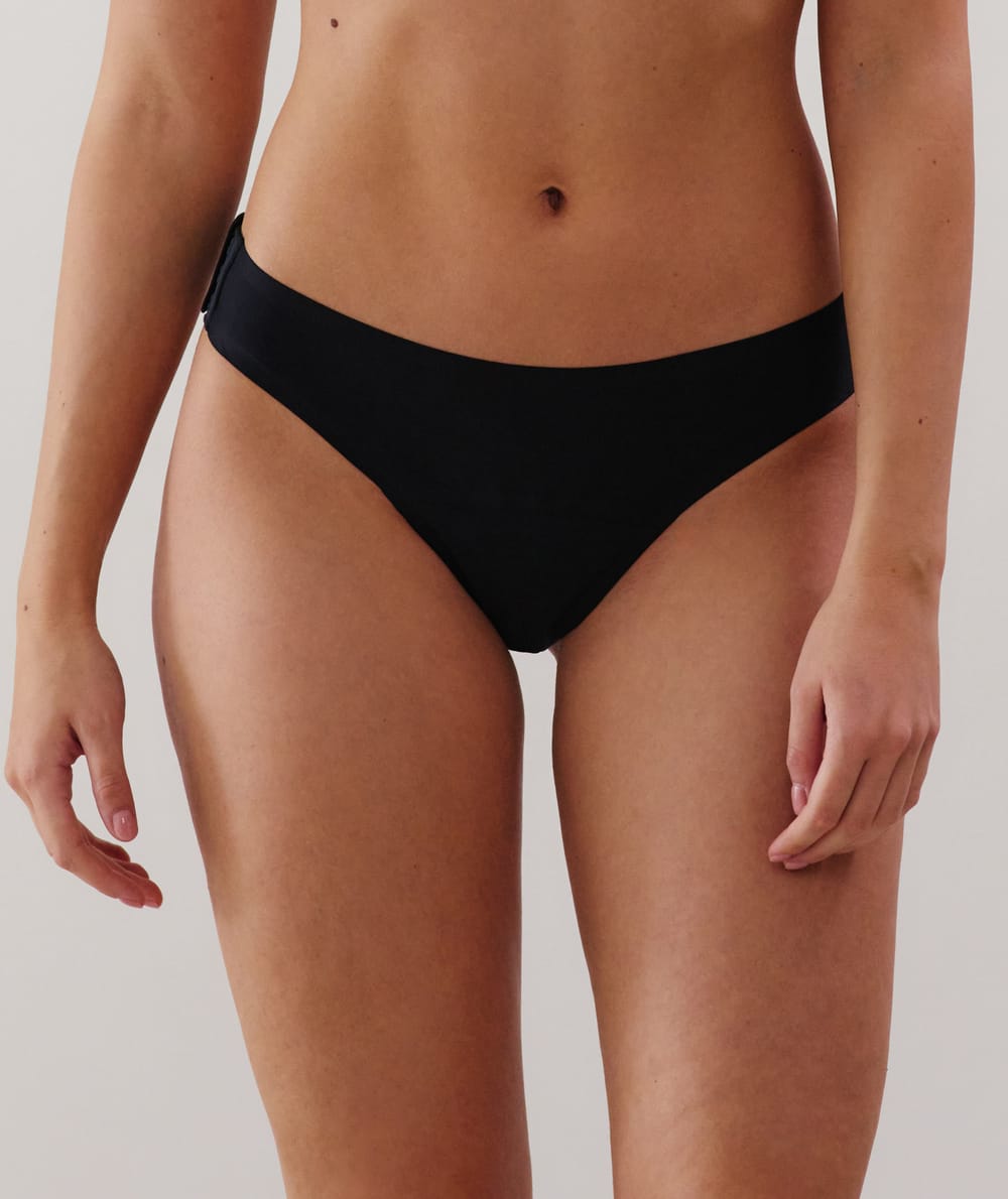 Medium flow - Microfiber period thong;