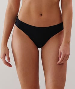 Medium flow - Microfiber period thong;