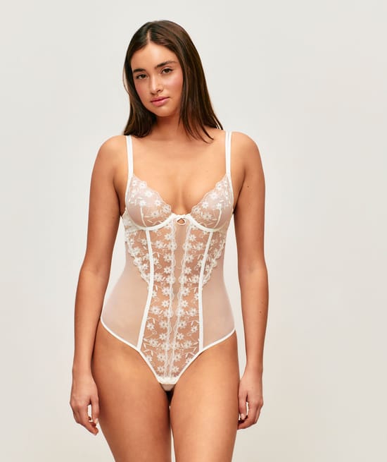 Basket body with floral embroidery;