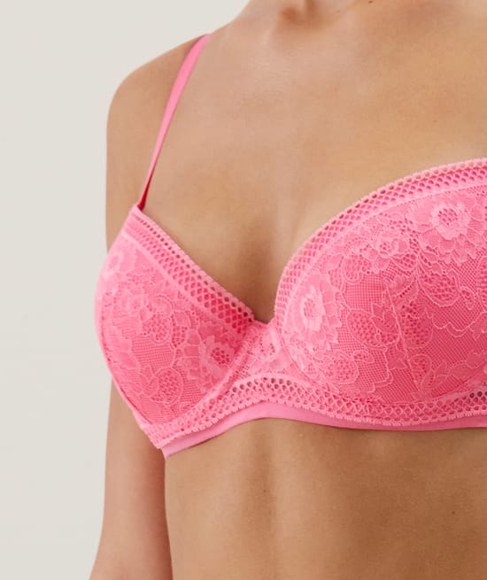 Floral lace padded bra;