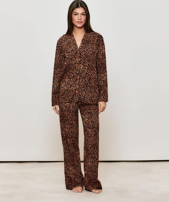 Leopard print shirt;