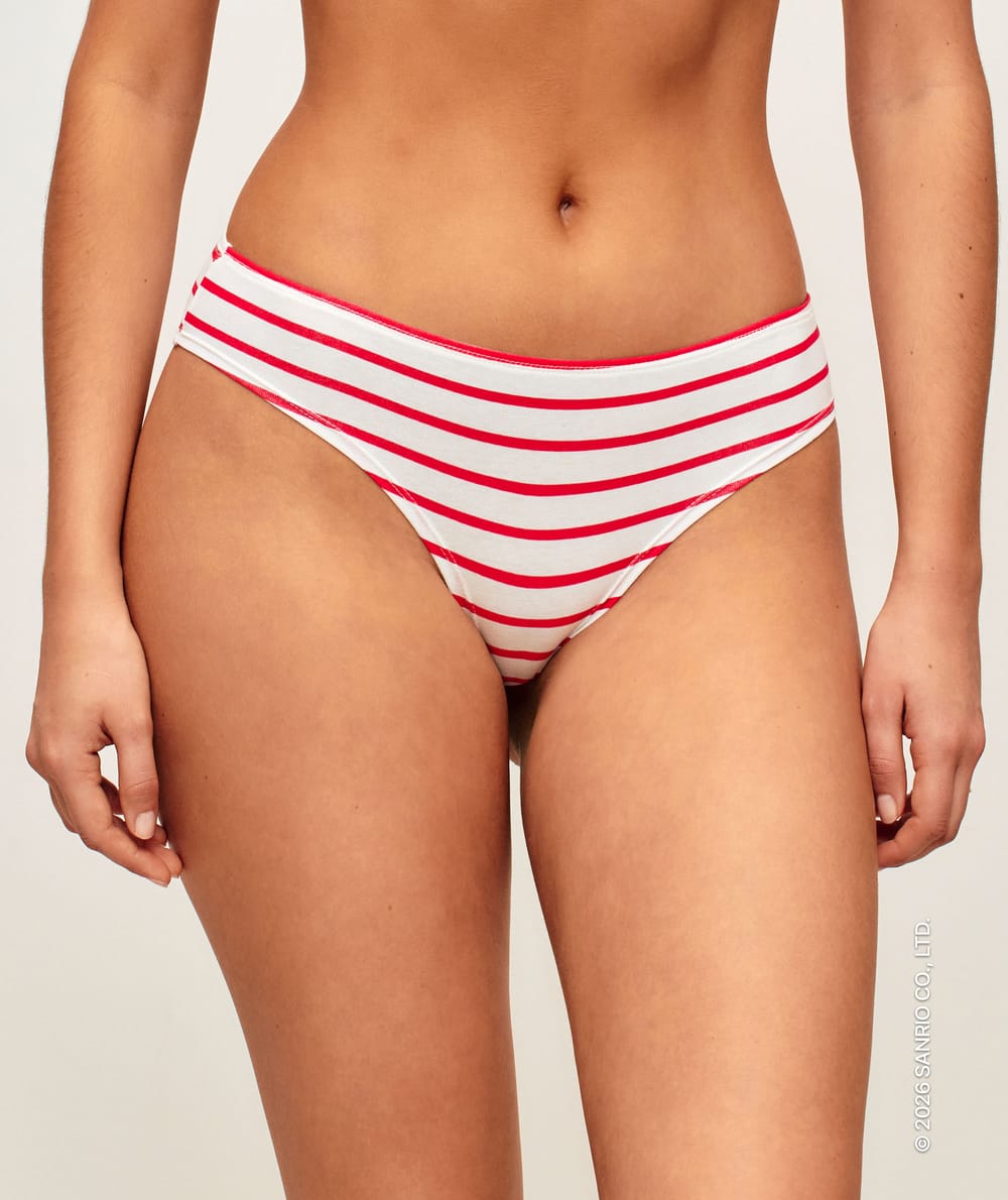 Pack of 3 cotton Hello Kitty panties;