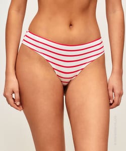 Pack of 3 cotton Hello Kitty panties;