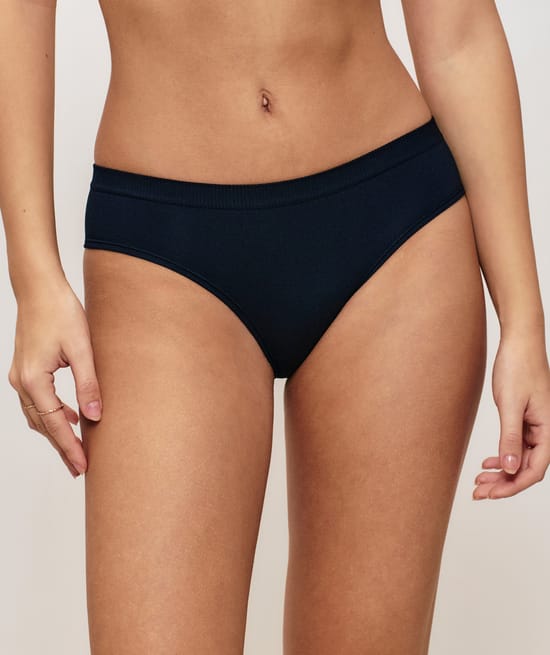 plain seamless shorty - black;