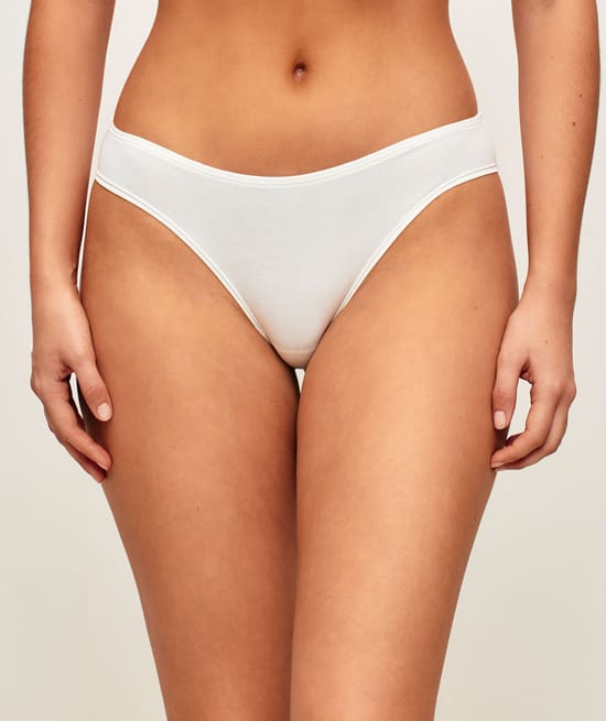 Set of 3 cotton panties;