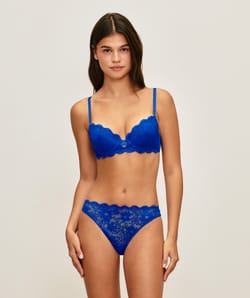 Lace thong;