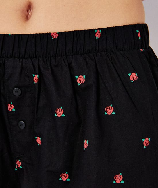 Patterned shorts;