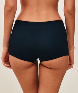 Shorty in seamless;