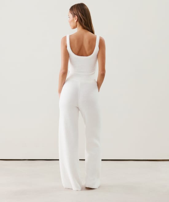 Fluffy knit trousers;