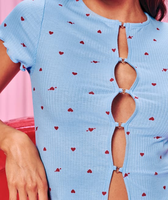 Ribbed jersey top with heart patterns;