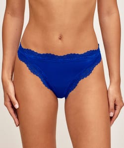 String en coton et dentelle;