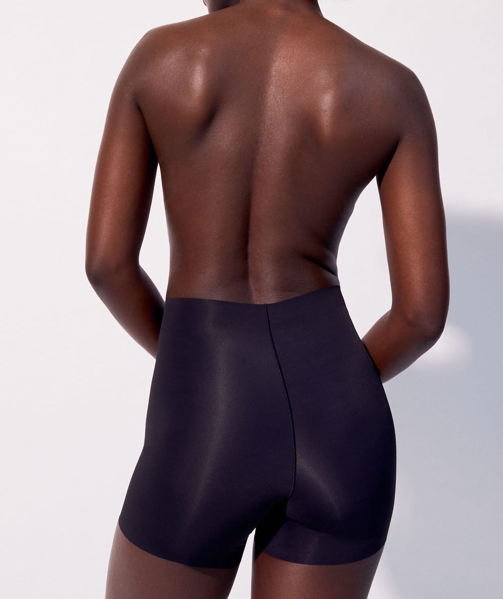 Stick-on strapless bra;