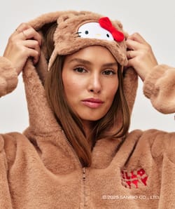 Antifaz de dormir Hello Kitty;