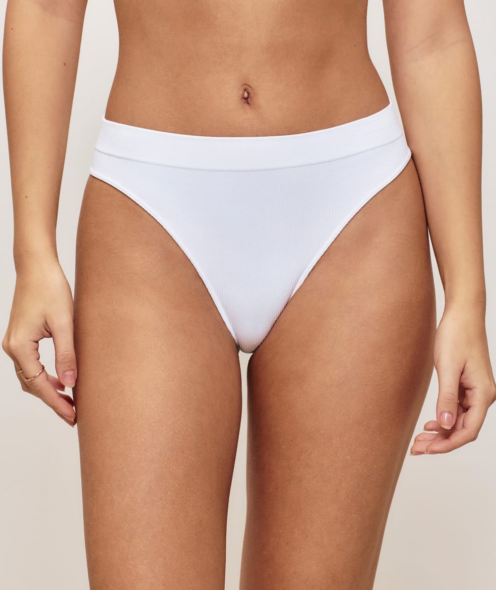 high-waisted ribbed thong;