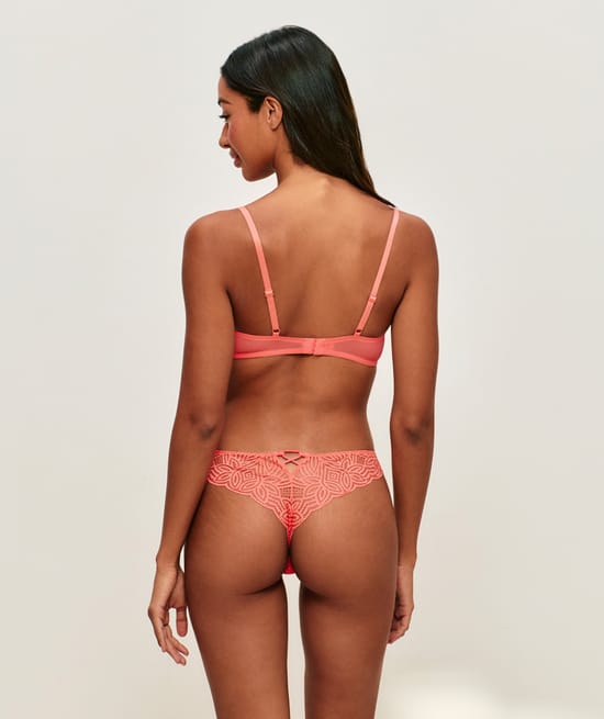 Lace balconette bra;