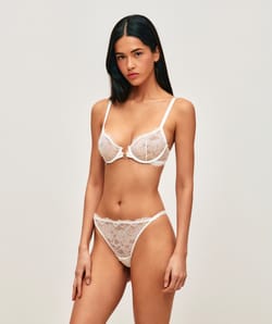 Lace balconette bra with sun jewel;