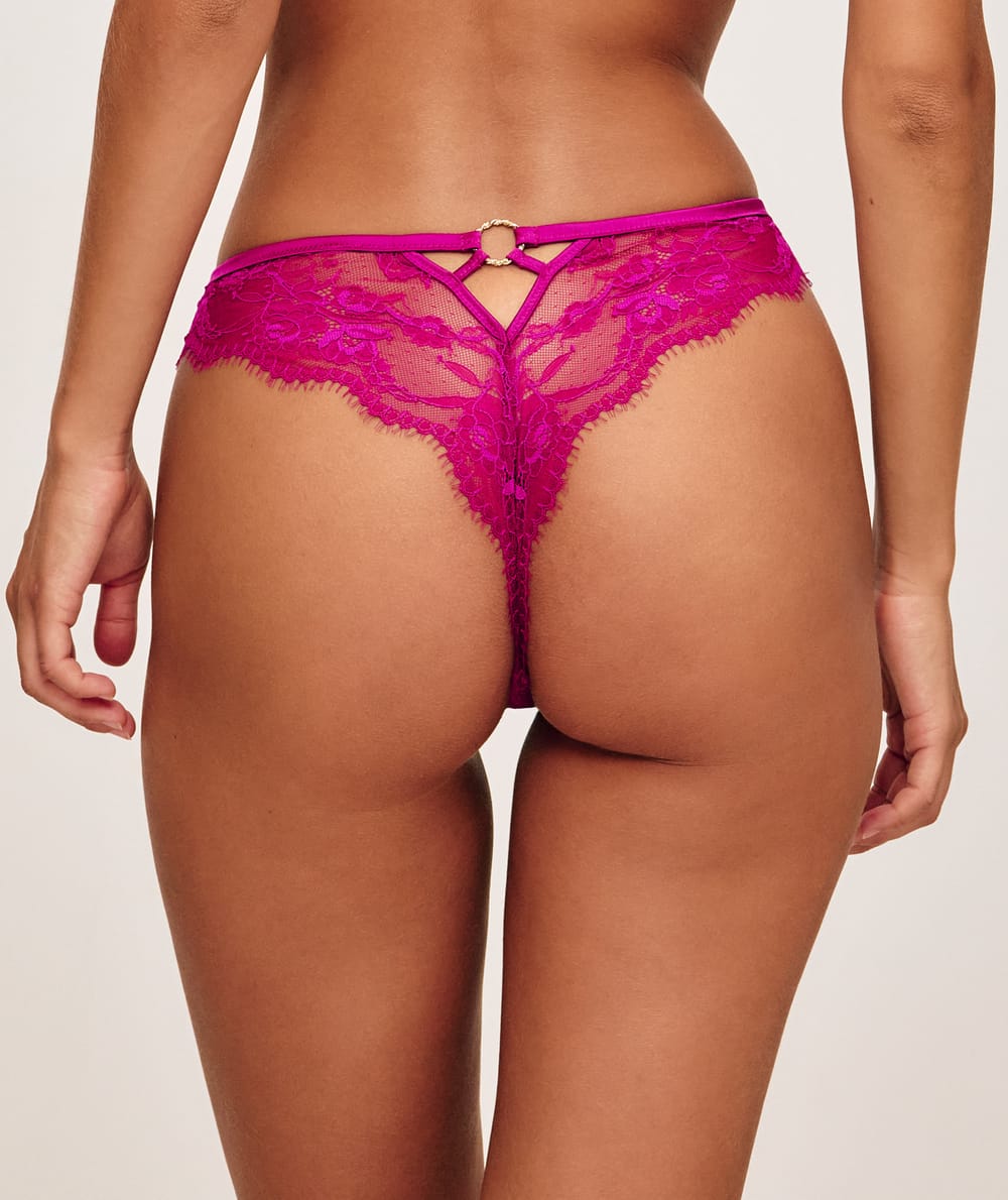 Lace thong;