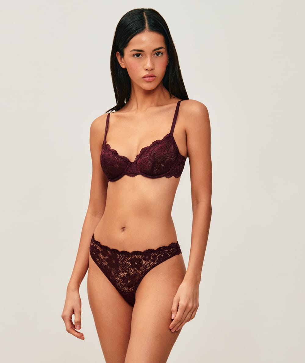 Soutien-gorge corbeille en dentelle florale;