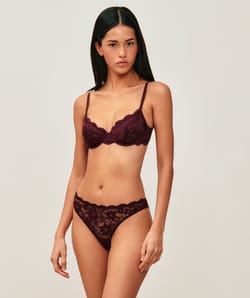 Soutien-gorge corbeille en dentelle florale;