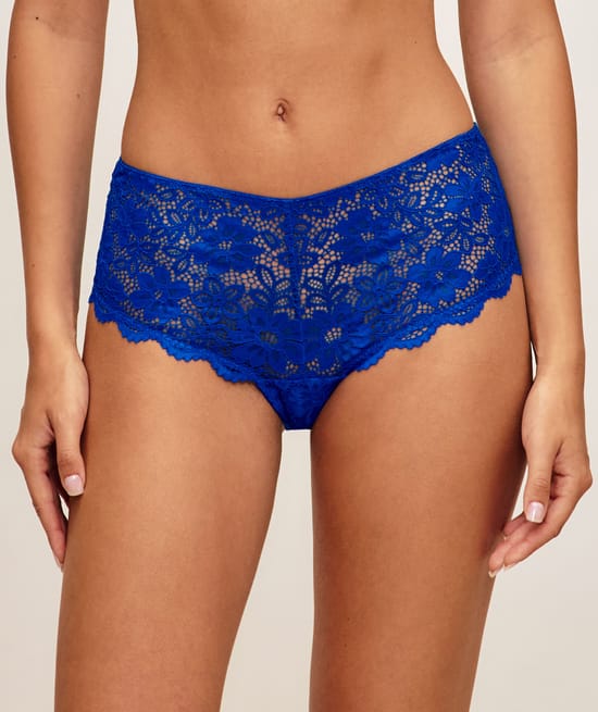 Lace floral shorty;