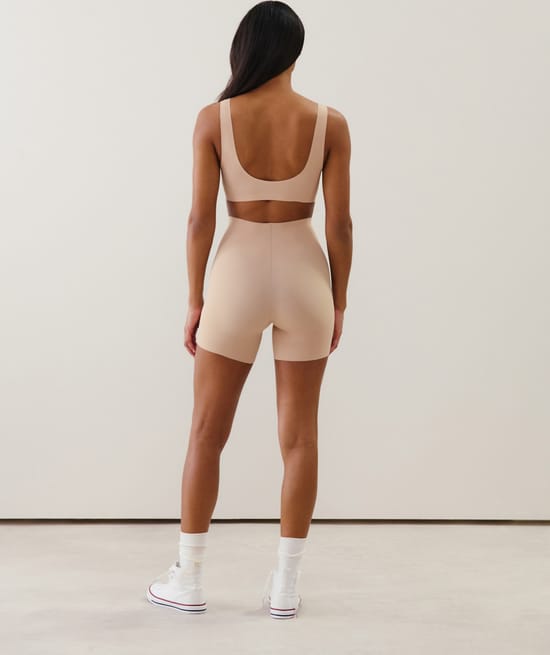 Seamless microfiber shorts;