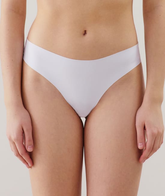 Panties with lace bands;