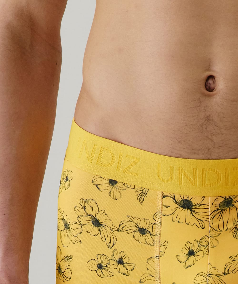 Patterned cotton boxer shorts;